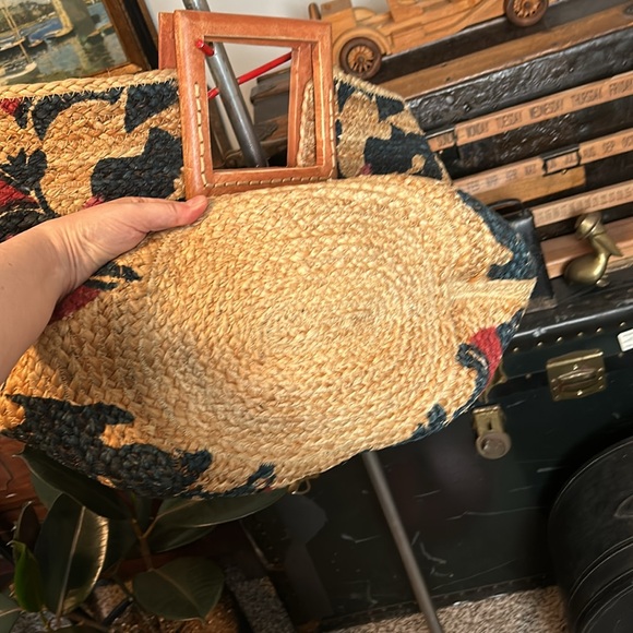 ANTIK KRAFT Pallavi Tote Woven Bag Wood Handles - Picture 7 of 7